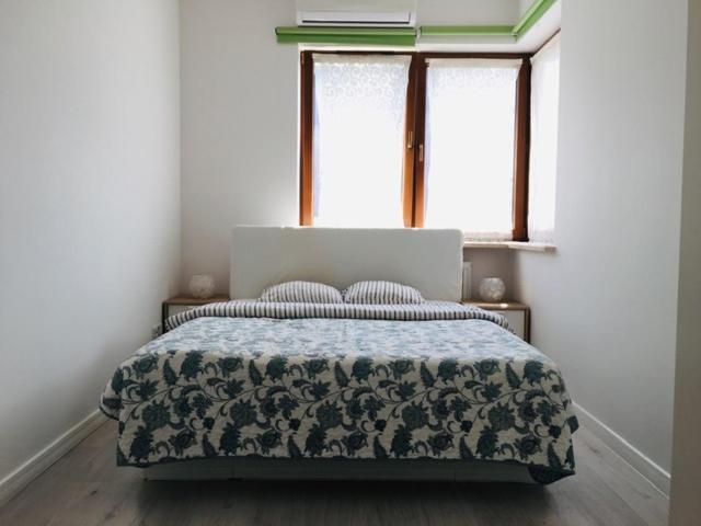 3 Rooms Aircon Apartment With Free Parking, Balcony Walking Distance Old Town 克拉科夫 外观 照片